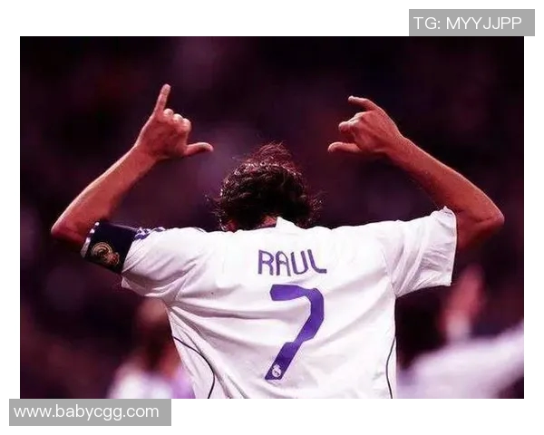 足球球星背影绘画技巧解析与创作方法探讨 足球球星背影绘画技巧解析与创作方法探讨