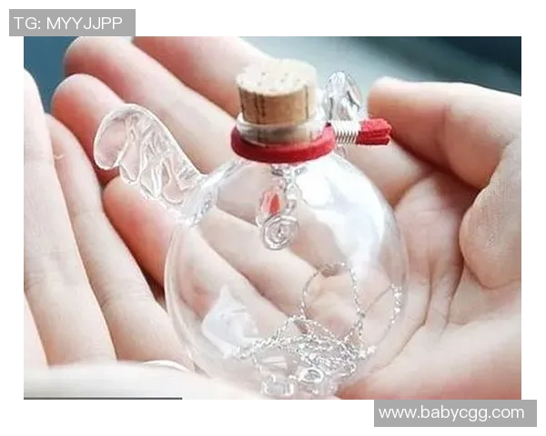 足球球星挑战踢水瓶新玩法 运动员与瓶子间的巧妙对决引发关注